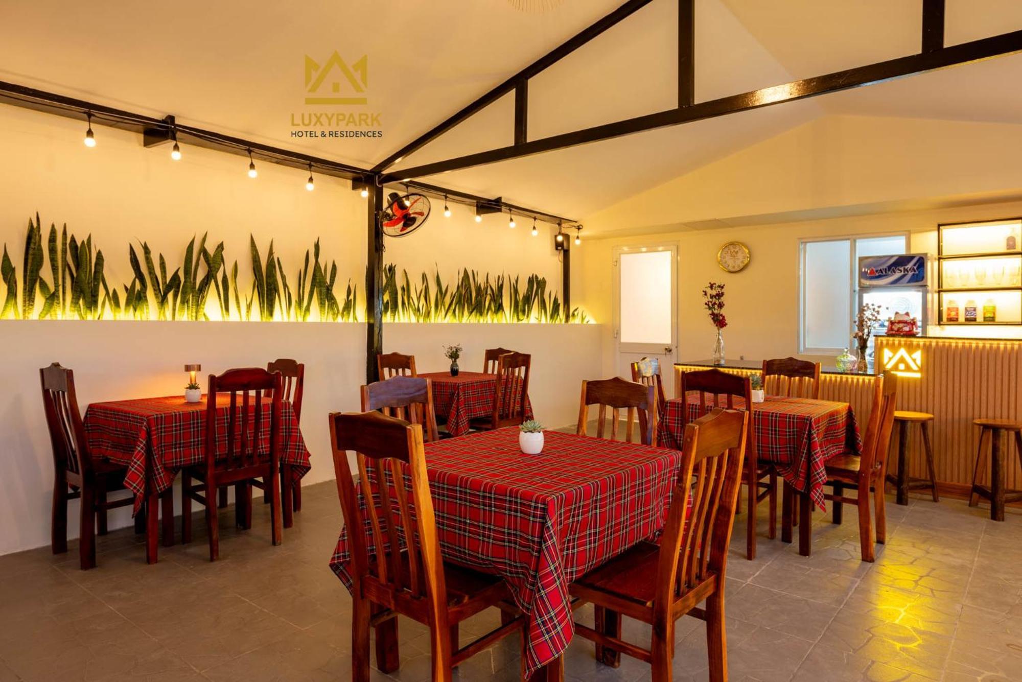 Luxy Park Hotel - Phu Quoc Centre Экстерьер фото