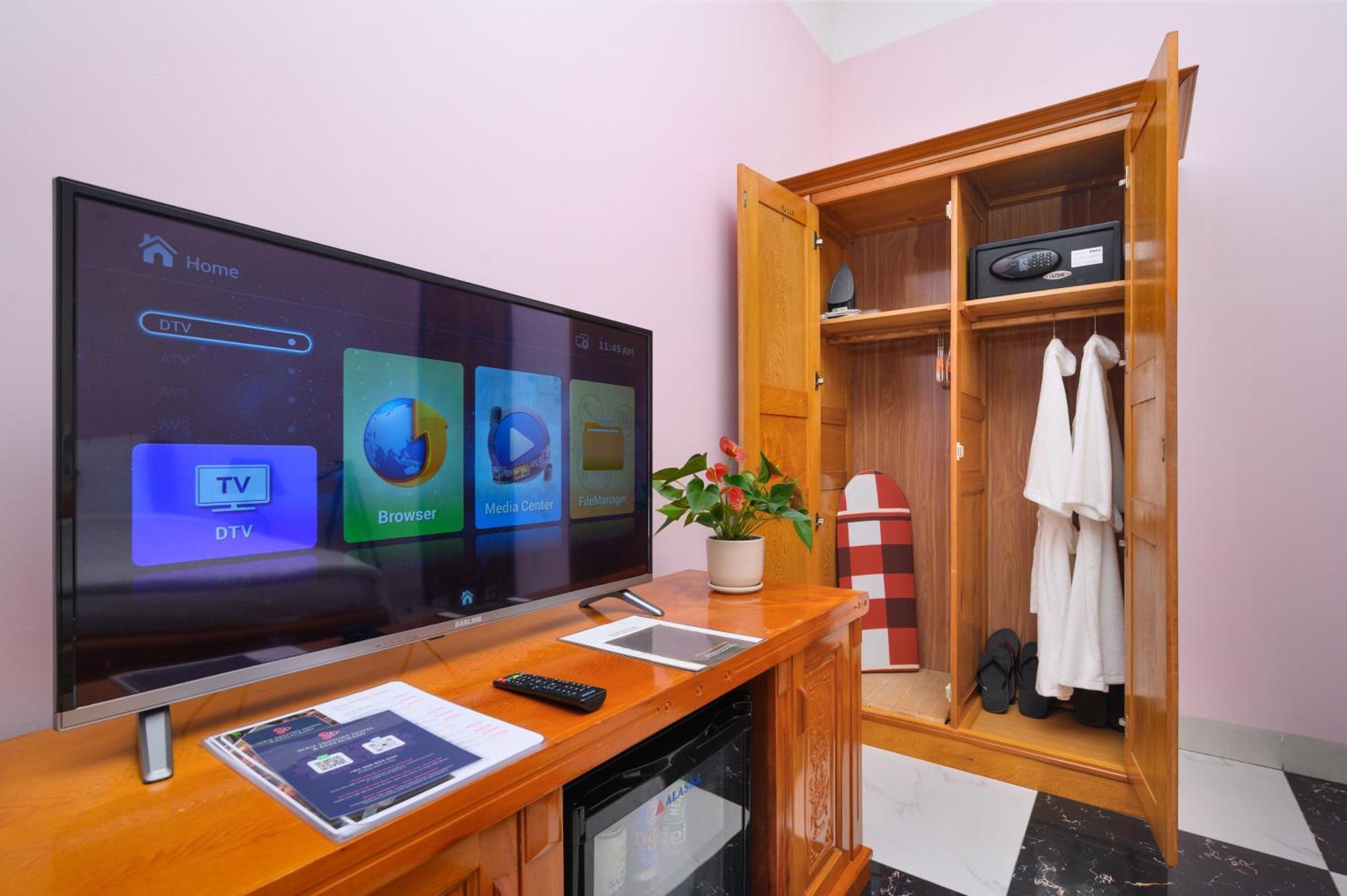 Luxy Park Hotel - Phu Quoc Centre Экстерьер фото